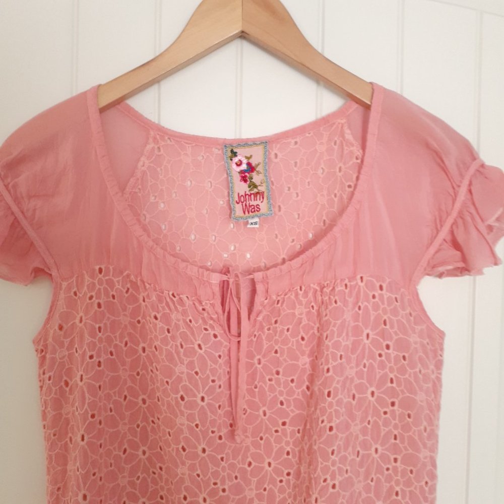 Johnny Was Short Sleeve Eyelet Rayon Top with Scoop Neck & Tie Pink Size XS - Picture 4 of 9